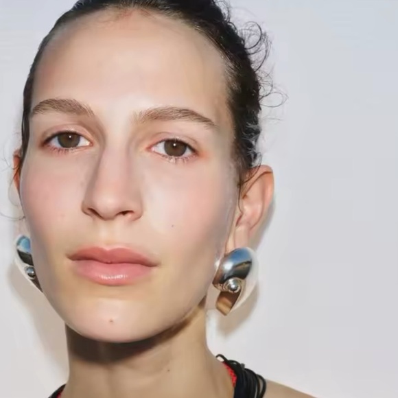 Zara Silver Marine Conch Earrings - Picture 3 of 8